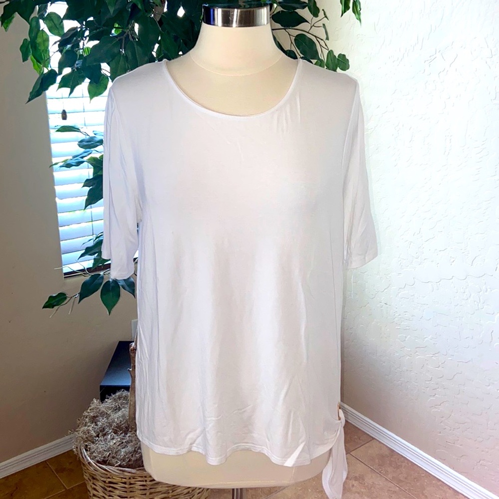 👚Chico’s Grommet Side-Tie Tee ~ White